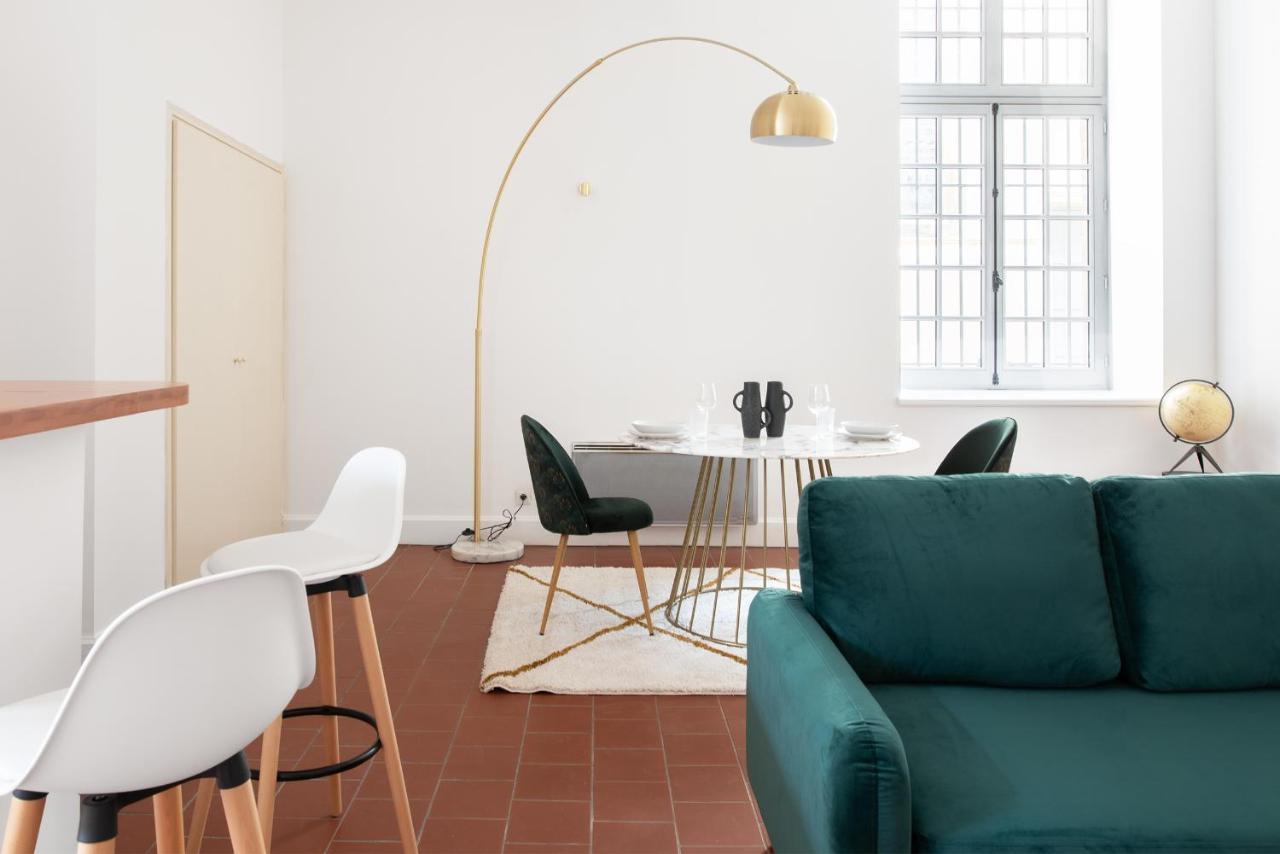 Superbe Appartement Avec Cour Dans La Bastide カルカソンヌ エクステリア 写真