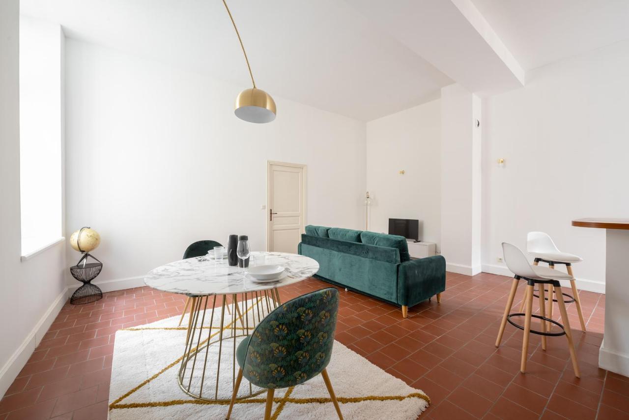 Superbe Appartement Avec Cour Dans La Bastide カルカソンヌ エクステリア 写真